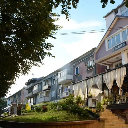 Royal Albania Szálloda