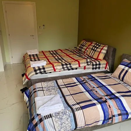 Royal Albania Szálloda *